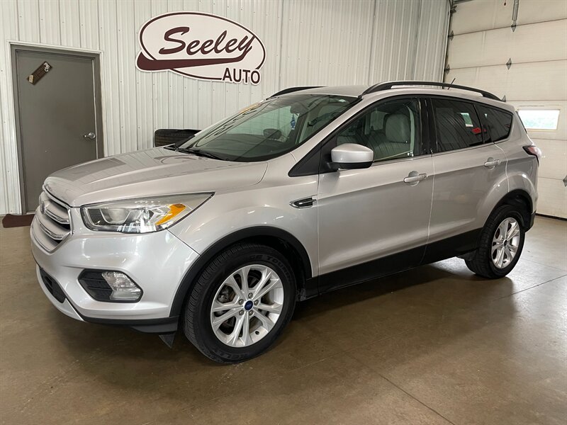 2018 Ford Escape SEL   - Photo 1 - Saint Louis, MI 48880-9800