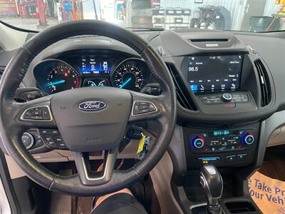 2018 Ford Escape SEL - Photo 9 - Saint Louis, MI 48880-9800