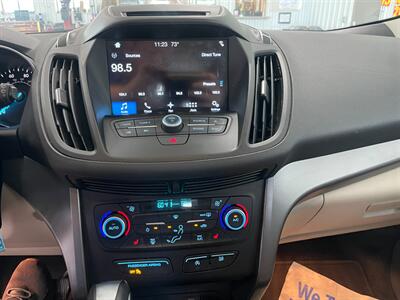 2018 Ford Escape SEL - Photo 14 - Saint Louis, MI 48880-9800