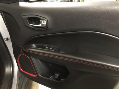 2018 Jeep Compass Trailhawk   - Photo 24 - Saint Louis, MI 48880-9800