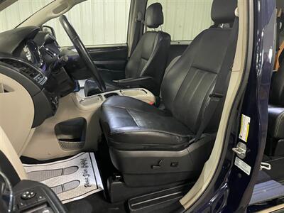 2015 Chrysler Town and Country Touring-L - Photo 16 - Saint Louis, MI 48880-9800