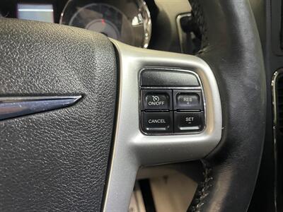 2015 Chrysler Town and Country Touring-L - Photo 11 - Saint Louis, MI 48880-9800