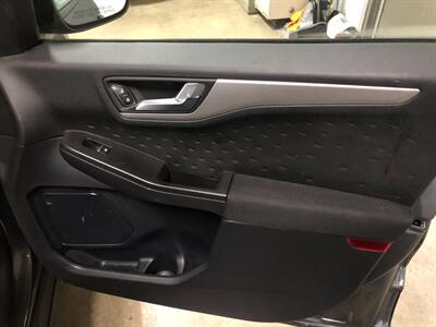 2020 Ford Escape SE   - Photo 20 - Saint Louis, MI 48880-9800