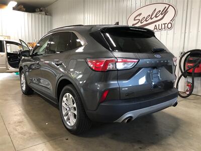 2020 Ford Escape SE   - Photo 3 - Saint Louis, MI 48880-9800