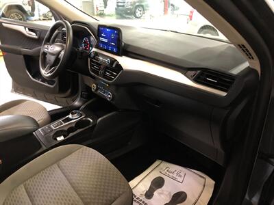 2020 Ford Escape SE   - Photo 19 - Saint Louis, MI 48880-9800