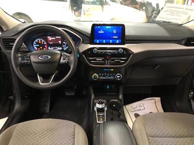 2020 Ford Escape SE   - Photo 8 - Saint Louis, MI 48880-9800