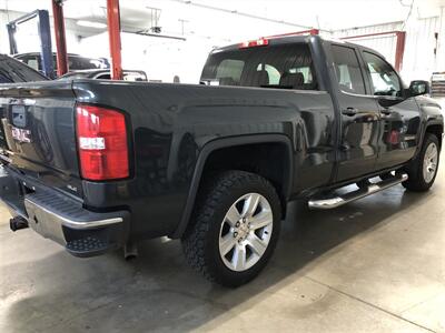 2017 GMC Sierra 1500 SLE   - Photo 7 - Saint Louis, MI 48880-9800