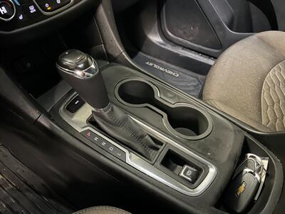 2018 Chevrolet Equinox LT   - Photo 12 - Saint Louis, MI 48880-9800