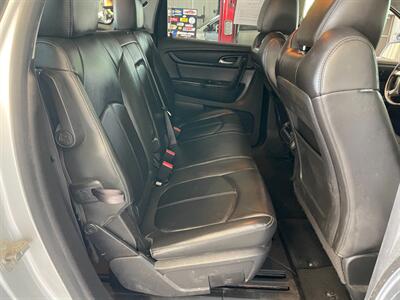 2015 Chevrolet Traverse LT - Photo 19 - Saint Louis, MI 48880-9800