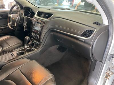 2015 Chevrolet Traverse LT - Photo 21 - Saint Louis, MI 48880-9800
