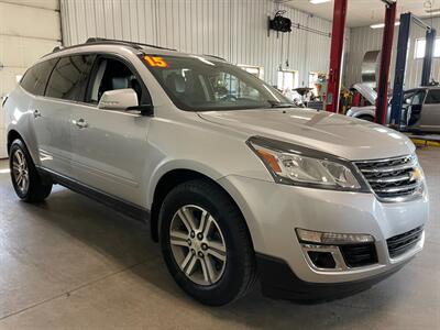 2015 Chevrolet Traverse LT - Photo 5 - Saint Louis, MI 48880-9800