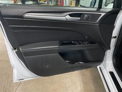 2016 Ford Fusion Titanium   - Photo 18 - Saint Louis, MI 48880-9800