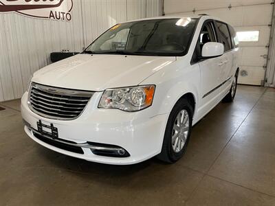 2016 Chrysler Town and Country Touring - Photo 2 - Saint Louis, MI 48880-9800