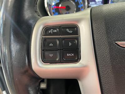 2016 Chrysler Town and Country Touring - Photo 10 - Saint Louis, MI 48880-9800
