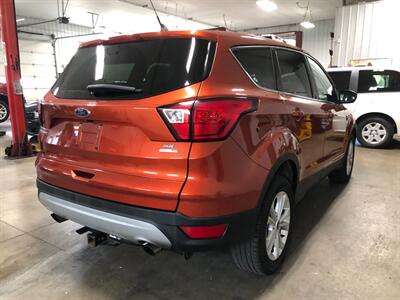 2019 Ford Escape SE - Photo 6 - Saint Louis, MI 48880-9800