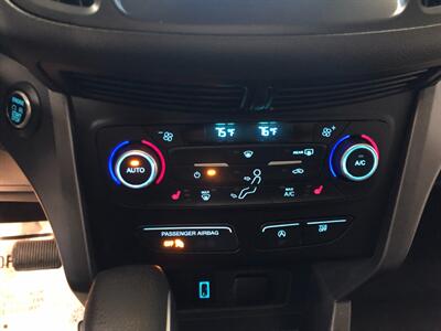 2019 Ford Escape SE - Photo 13 - Saint Louis, MI 48880-9800