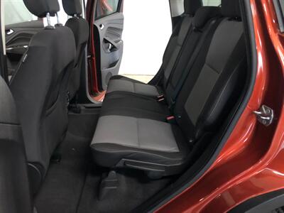 2019 Ford Escape SE - Photo 16 - Saint Louis, MI 48880-9800