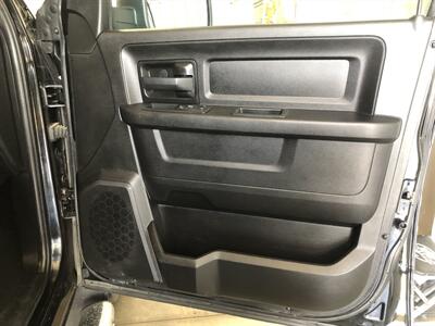 2019 RAM 1500 Classic Tradesman   - Photo 22 - Saint Louis, MI 48880-9800