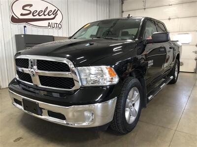 2019 RAM 1500 Classic Tradesman   - Photo 3 - Saint Louis, MI 48880-9800