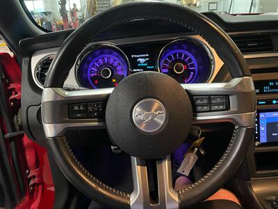 2014 Ford Mustang PREMIUM - Photo 8 - Saint Louis, MI 48880-9800