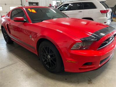 2014 Ford Mustang PREMIUM - Photo 4 - Saint Louis, MI 48880-9800
