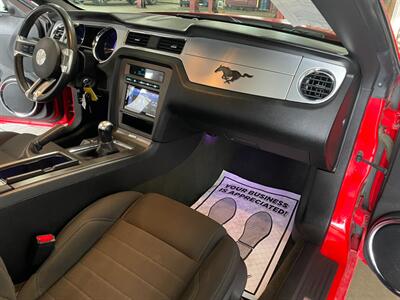 2014 Ford Mustang PREMIUM - Photo 18 - Saint Louis, MI 48880-9800