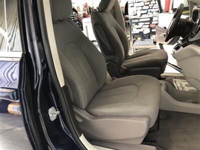 2020 Chrysler Voyager LX   - Photo 19 - Saint Louis, MI 48880-9800