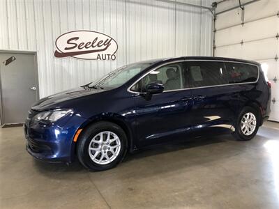 2020 Chrysler Voyager LX   - Photo 1 - Saint Louis, MI 48880-9800