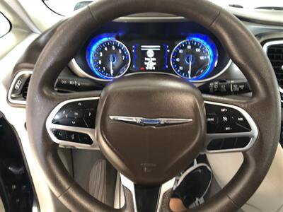 2020 Chrysler Voyager LX   - Photo 8 - Saint Louis, MI 48880-9800