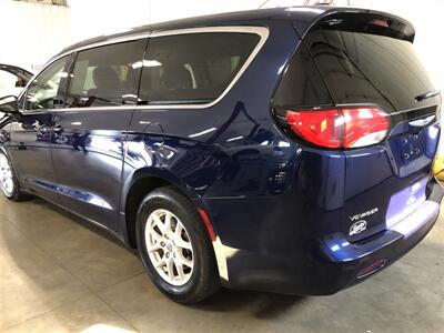 2020 Chrysler Voyager LX   - Photo 3 - Saint Louis, MI 48880-9800