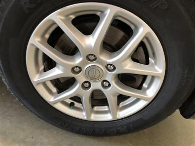 2020 Chrysler Voyager LX   - Photo 24 - Saint Louis, MI 48880-9800