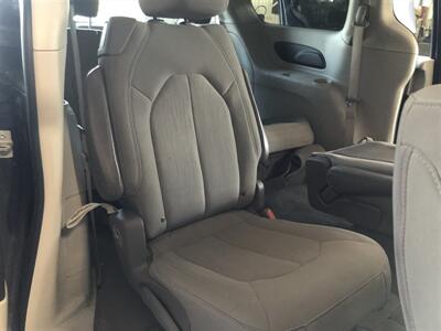 2020 Chrysler Voyager LX   - Photo 19 - Saint Louis, MI 48880-9800
