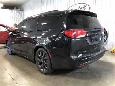 2018 Chrysler Pacifica Touring L Plus   - Photo 3 - Saint Louis, MI 48880-9800