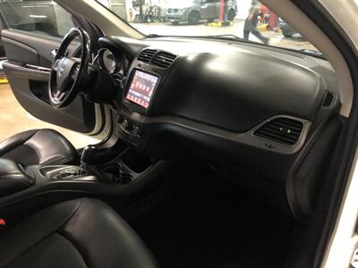 2020 Dodge Journey Crossroad   - Photo 21 - Saint Louis, MI 48880-9800