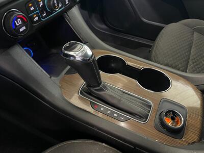 2018 GMC Acadia SLE-1 - Photo 11 - Saint Louis, MI 48880-9800