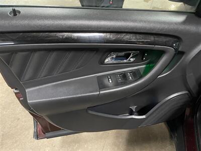 2010 Ford Taurus Limited   - Photo 21 - Saint Louis, MI 48880-9800