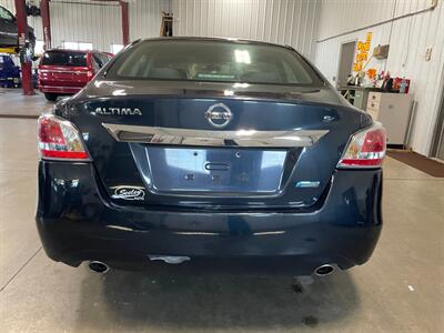 2014 Nissan Altima 2.5   - Photo 7 - Saint Louis, MI 48880-9800
