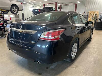 2014 Nissan Altima 2.5   - Photo 6 - Saint Louis, MI 48880-9800