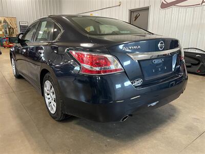 2014 Nissan Altima 2.5   - Photo 3 - Saint Louis, MI 48880-9800