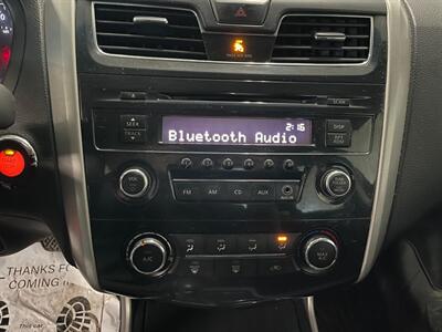 2014 Nissan Altima 2.5   - Photo 14 - Saint Louis, MI 48880-9800