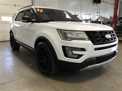 2017 Ford Explorer XLT   - Photo 3 - Saint Louis, MI 48880-9800