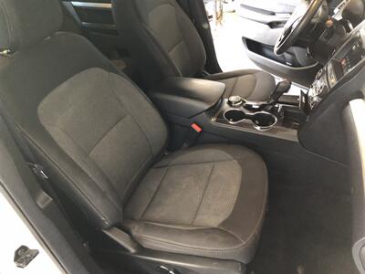 2017 Ford Explorer XLT   - Photo 18 - Saint Louis, MI 48880-9800