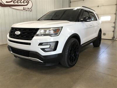 2017 Ford Explorer XLT   - Photo 2 - Saint Louis, MI 48880-9800