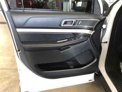 2017 Ford Explorer XLT   - Photo 20 - Saint Louis, MI 48880-9800