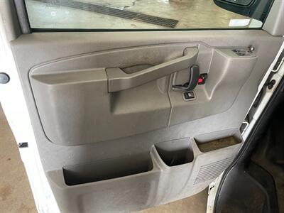 2019 Chevrolet Express 2500 - Photo 22 - Saint Louis, MI 48880-9800