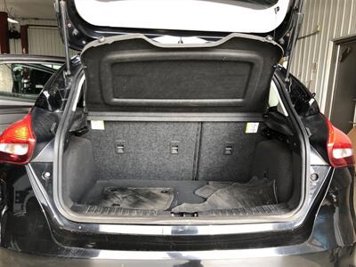2016 Ford Focus SE   - Photo 22 - Saint Louis, MI 48880-9800