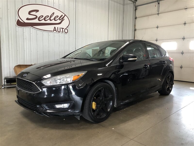 2016 Ford Focus SE - Photo 1 - Saint Louis, MI 48880-9800
