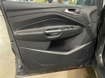 2014 Ford Escape Titanium   - Photo 21 - Saint Louis, MI 48880-9800