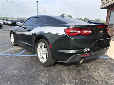 2020 Chevrolet Camaro LT   - Photo 3 - Saint Louis, MI 48880-9800