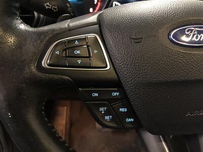 2017 Ford Escape SE   - Photo 10 - Saint Louis, MI 48880-9800